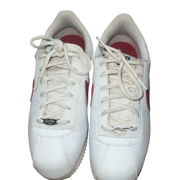 Nike Women's White and Red Sneakers with Blue Accents - Picture 3 of 5